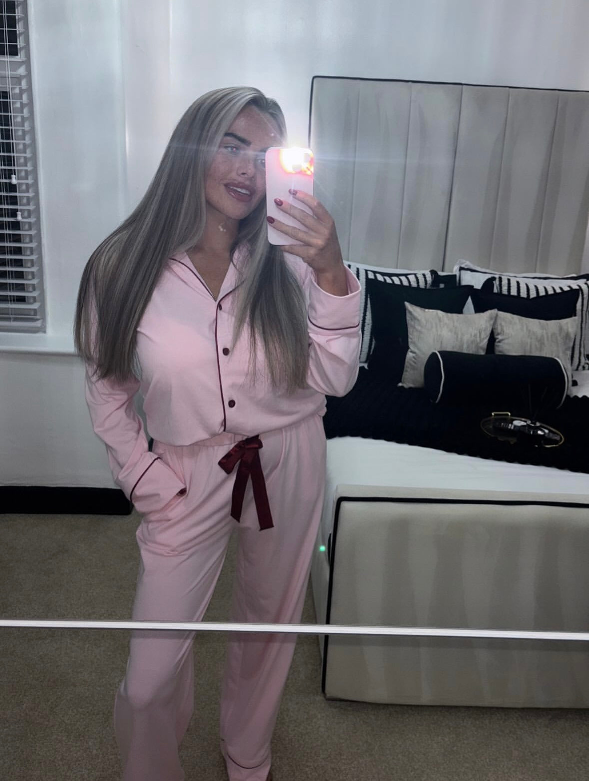 WOMEN'S SOFT PINK BUTTON-UP PYJAMA SET