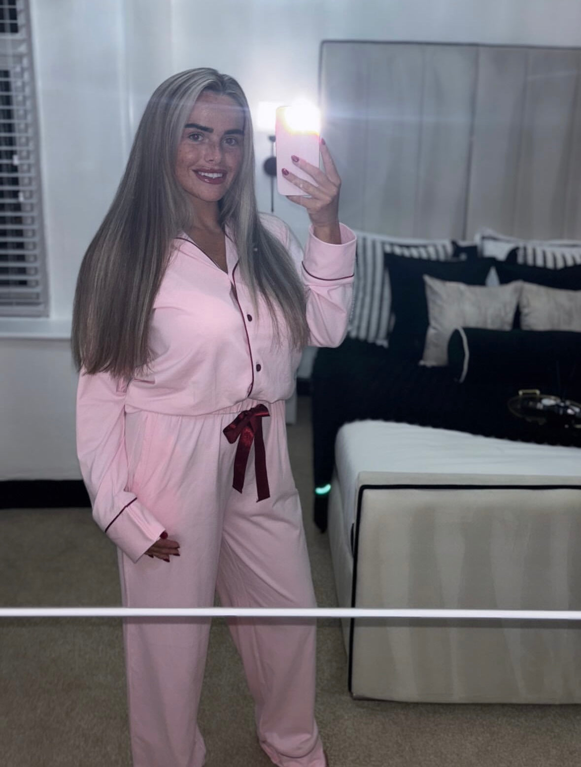 WOMEN'S SOFT PINK BUTTON-UP PYJAMA SET
